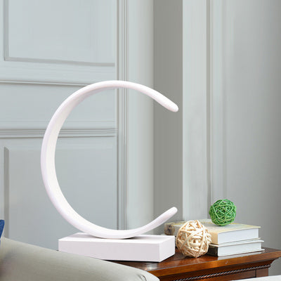 مصباح طاولة LED على شكل حرف C الفاخر الإبداعي من نورديك 
