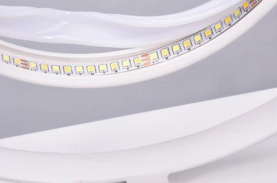 مصباح طاولة LED على شكل حرف C الفاخر الإبداعي من نورديك 