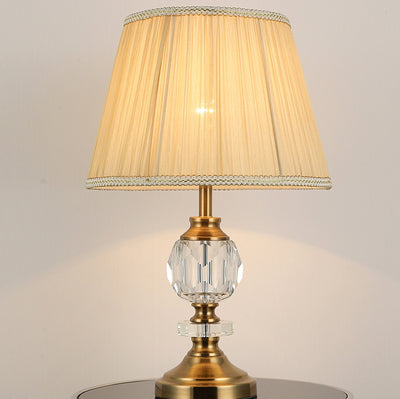 Schlichter Lampenschirm aus Stoff, dekorative 1-flammige Tischlampe aus Kristall