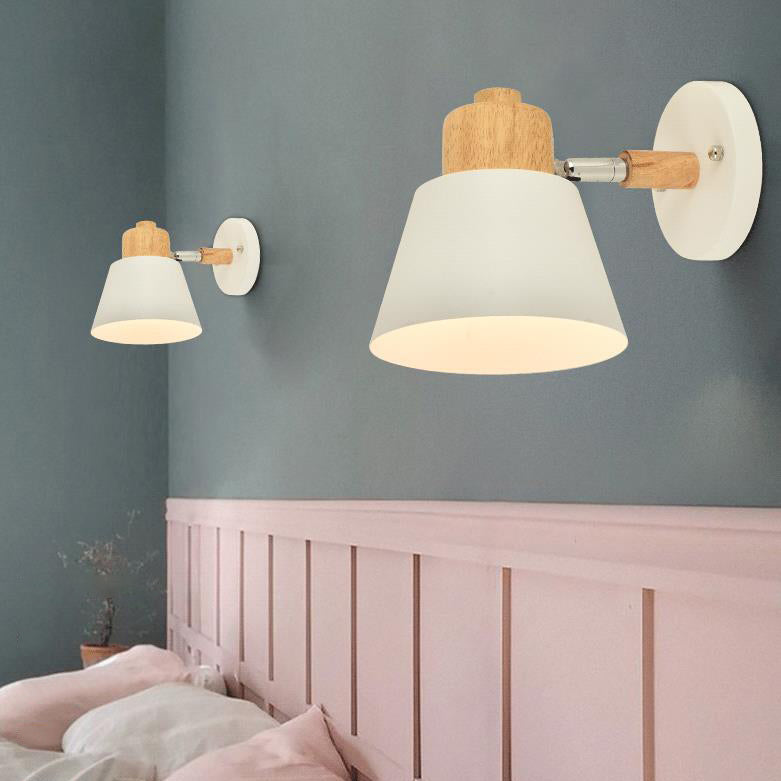 Nordischer Macaron-Kuppel-Kegel-Schirm Holzoberteil 1-Licht-Wandleuchte 