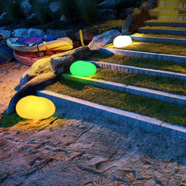 Moderne Pebble PE leuchtende wasserdichte Rasenlandschaftsleuchte im Freien 