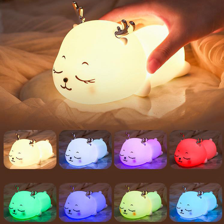 Lampe de Table Veilleuse à LED Rechargeable en Silicone Dessin Animé Cerf Mignon à Sept Couleurs 