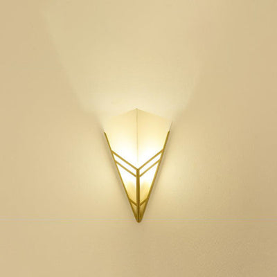 Nordic Creative Iron Triangles Geometry 1-Licht-Wandleuchte