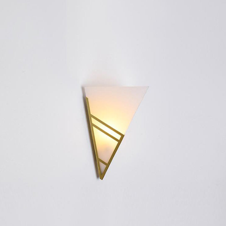 Nordic Creative Iron Triangles Geometry 1-Light Wall Sconce Lamp
