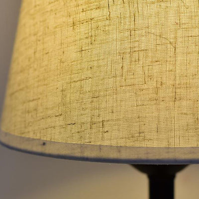 Lampe de table LED avec télécommande USB en tissu métallique rétro européen 