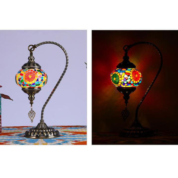 Lampe de table vintage en fer et verre Tiffany européenne à 1 lumière 
