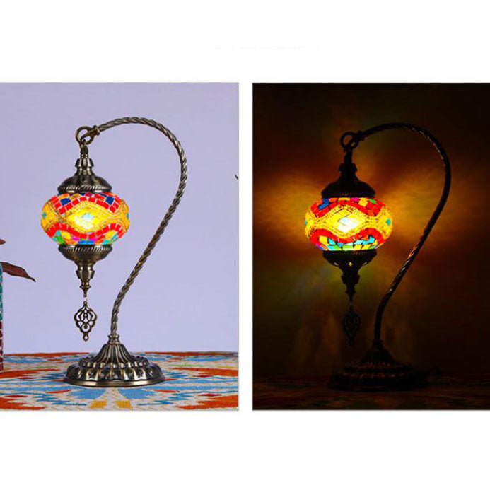 Lampe de table vintage en fer et verre Tiffany européenne à 1 lumière 