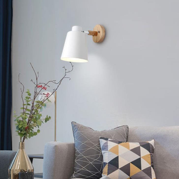 Nordische, minimalistische, einfarbige, 1-flammige Wandleuchte aus Eisenholz 