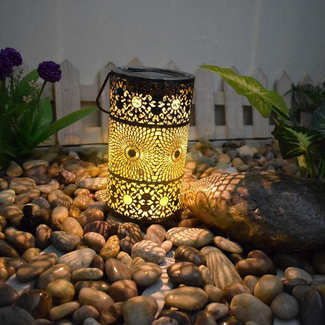 Lanternes Solaires Rétro en Fer Creux Décoratives pour Camping et Paysage Extérieur 