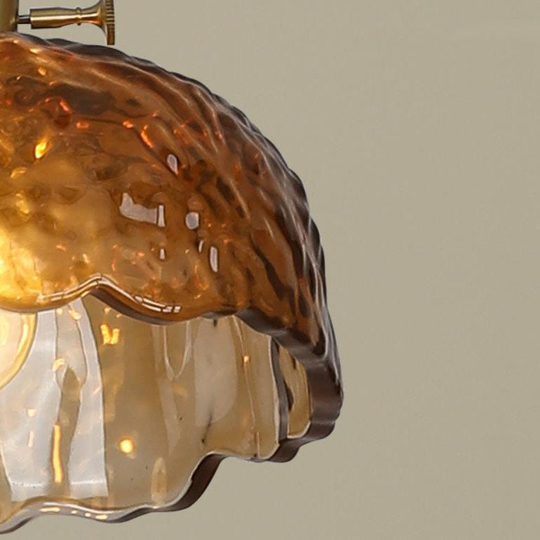 Vintage 1-flammige Pendelleuchte aus strukturiertem Glas mit Messingkuppel