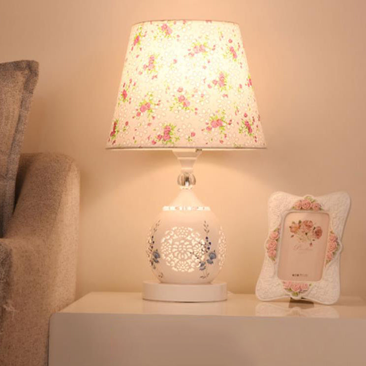 Modern European Style Ceramic 1-Light Table Lamp