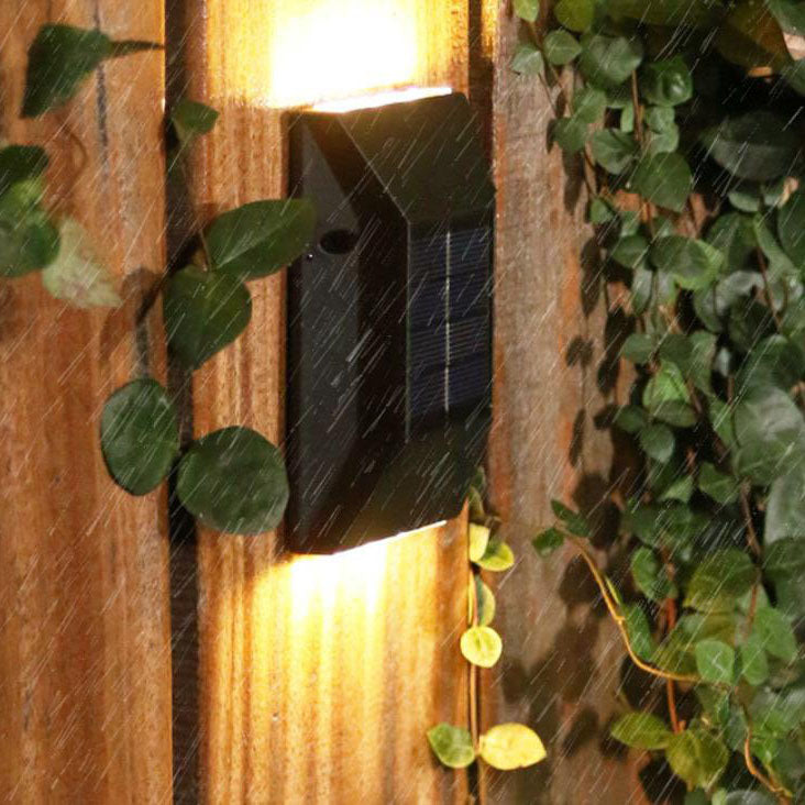 مصباح حائط حديث لأعلى وأسفل مضيء بالطاقة الشمسية LED خارجي مقاوم للماء للحدائق والمناظر الطبيعية 
