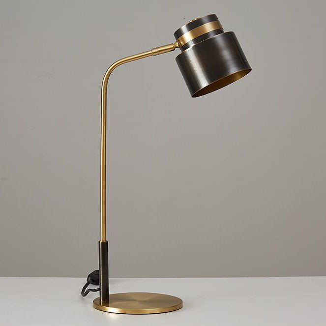 Lámpara de mesa moderna de lujo con pantalla cilíndrica de cobre de 1 luz para dormitorio 