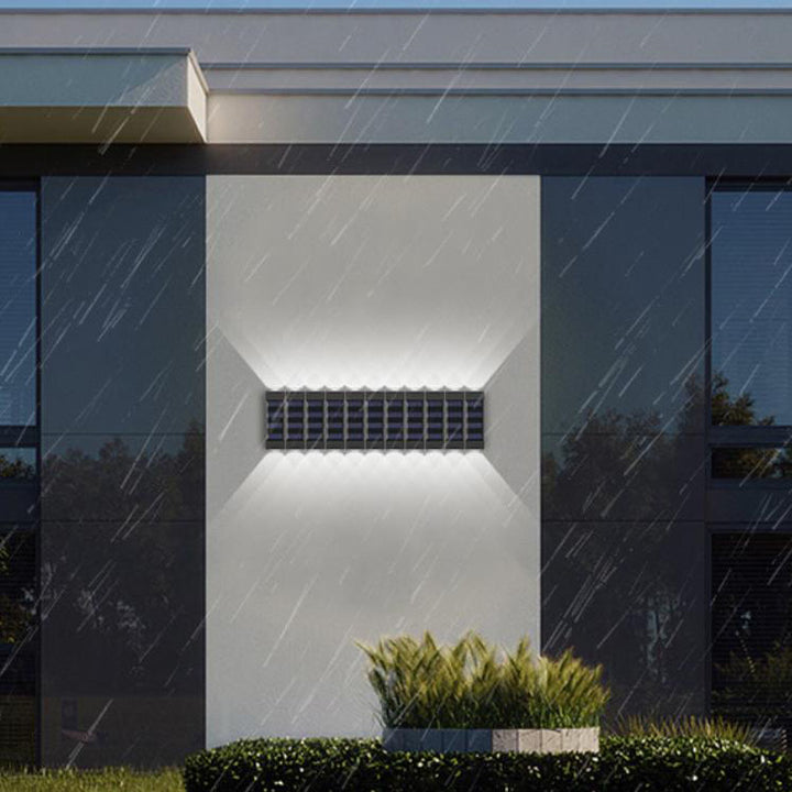 Aplique de pared LED solar exterior impermeable de tira larga de ABS y PC de estilo minimalista moderno para exterior 