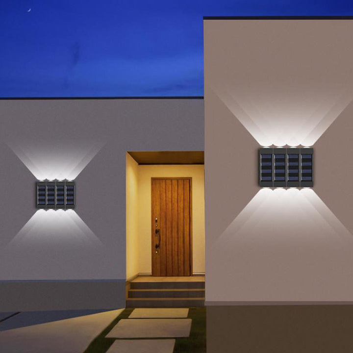 Aplique de pared LED solar exterior impermeable de tira larga de ABS y PC de estilo minimalista moderno para exterior 