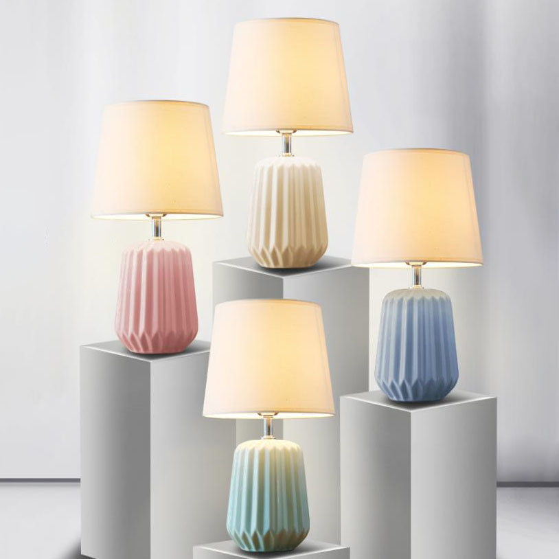 Lampe de table 1 lumière en céramique et tissu nordique Macaron 