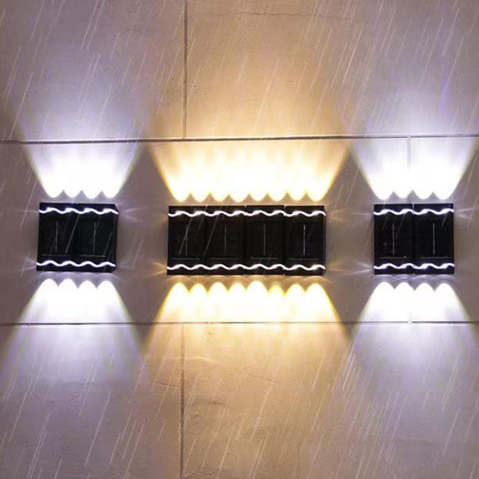 ضوء حائط خارجي مقاوم للماء مصنوع من البلاستيك LED شمسي بتصميم عصري بسيط 