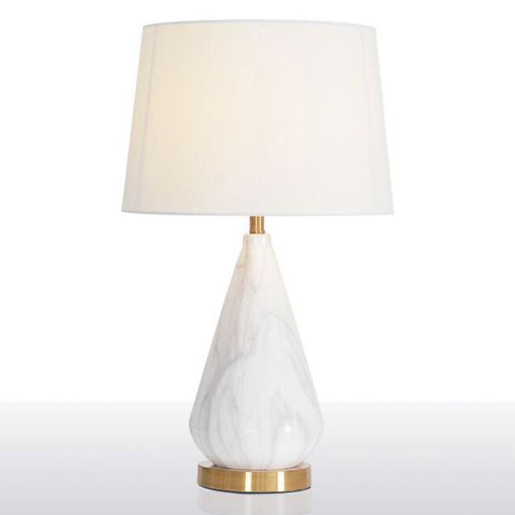 Lámpara de Mesa de 1 Luz de Cerámica Cónica Minimalista Nórdica de Mármol y Tela 