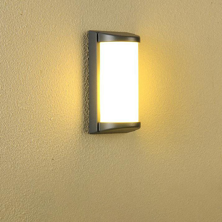 مصباح جداري LED خارجي حديث نصف أسطواني من الألومنيوم المقاوم للماء 