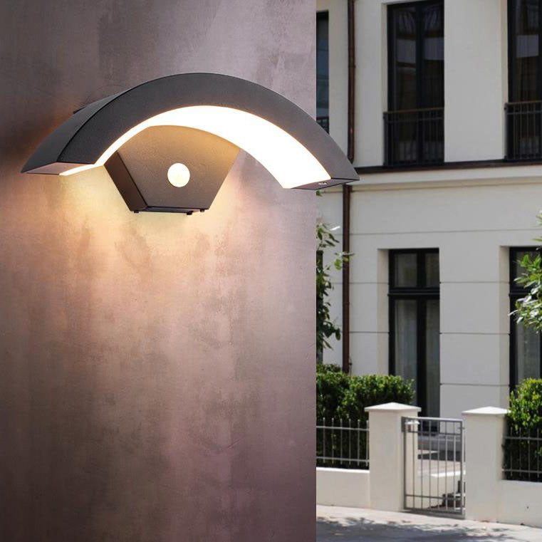 Lámpara de Aplique de Pared LED Curva de Aluminio Acrílico Impermeable para Exteriores Moderna 