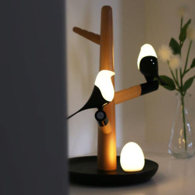Contemporary Creative Magpie Branch Smart Sensor LED Decorative Table Lamp for Bedroom