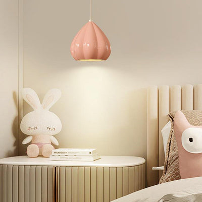 Moderne Minimaliste Crème Triangle Aluminium Résine Suspension 1-Lumière Pour Chambre 
