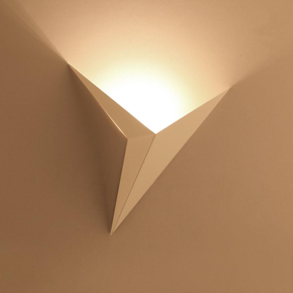 Moderne Metallgeformte Dreieck 1-Licht LED Wandleuchte Lampen 