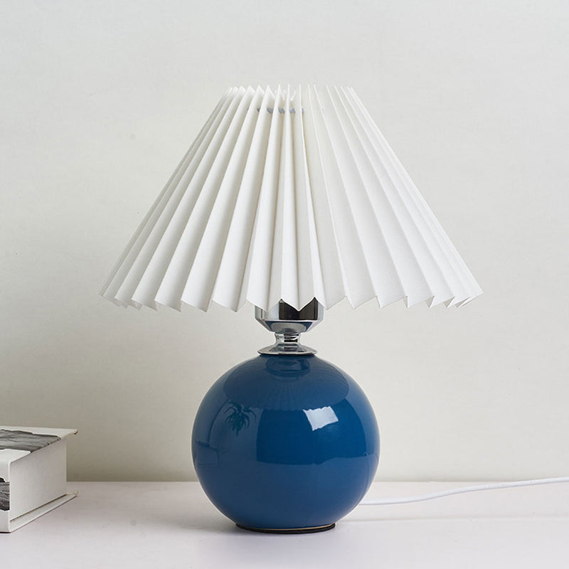 Nordic Minimalist Ceramic Pleated 1-Light Table Lamp