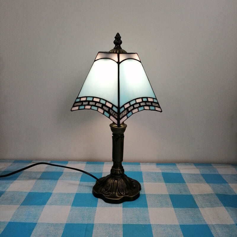 Traditional Tiffany Square Stained Glass Iron 1-Light Table Lamp For Bedroom