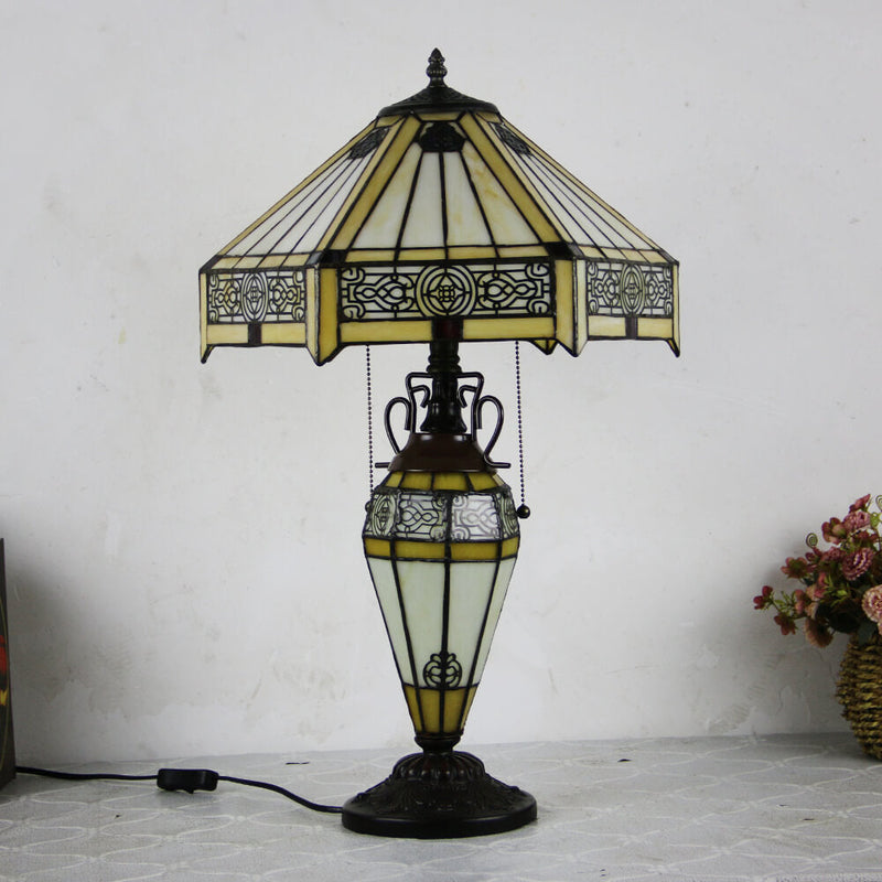 Lampe de table européenne à 2 lumières en forme de dôme hexagonal en vitrail Tiffany 