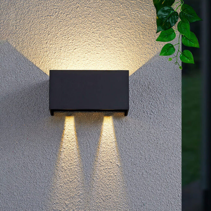 Moderne wasserdichte rechteckige LED-Außenwandleuchte mit Auf- und Abwärtsbeleuchtung 