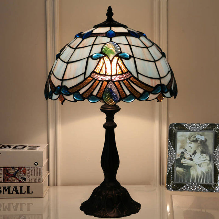 Lámpara de Mesa de 1 Luz con Cuentas de Lucite Curvadas y Vidrio Tiffany 
