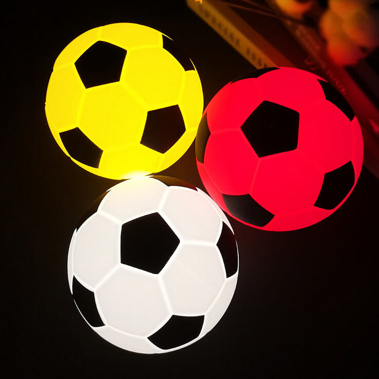 Kreatives Fußball-Silikon-LED-Nachtlicht USB-Ladetischlampe 