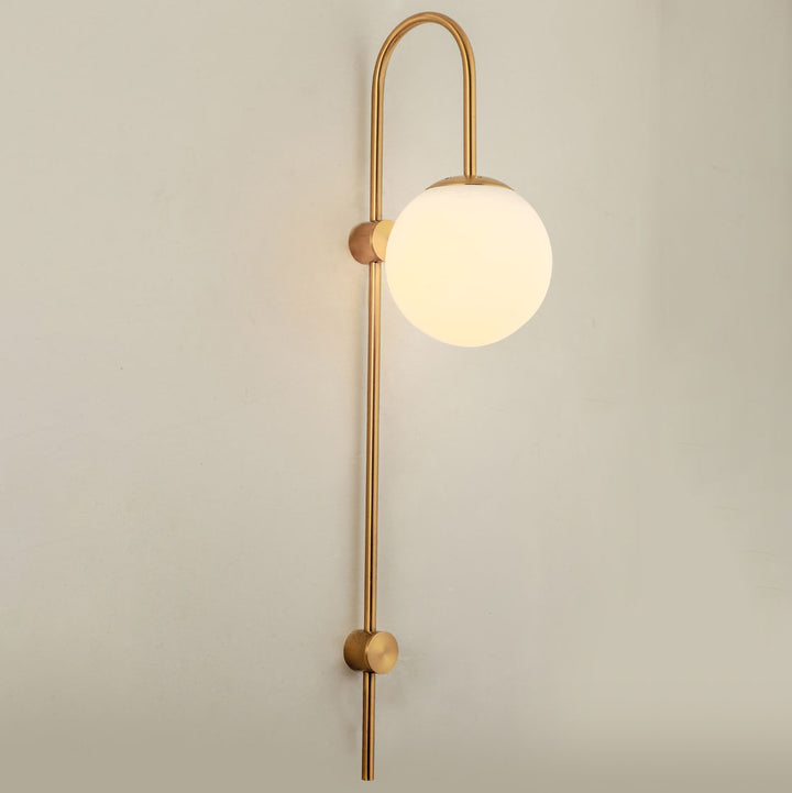 Moderne nordische Wandleuchte aus Eisen und Glas mit runder Kugel, langem Arm und 1 Flamme für Wohnzimmer &amp; Schlafzimmer 