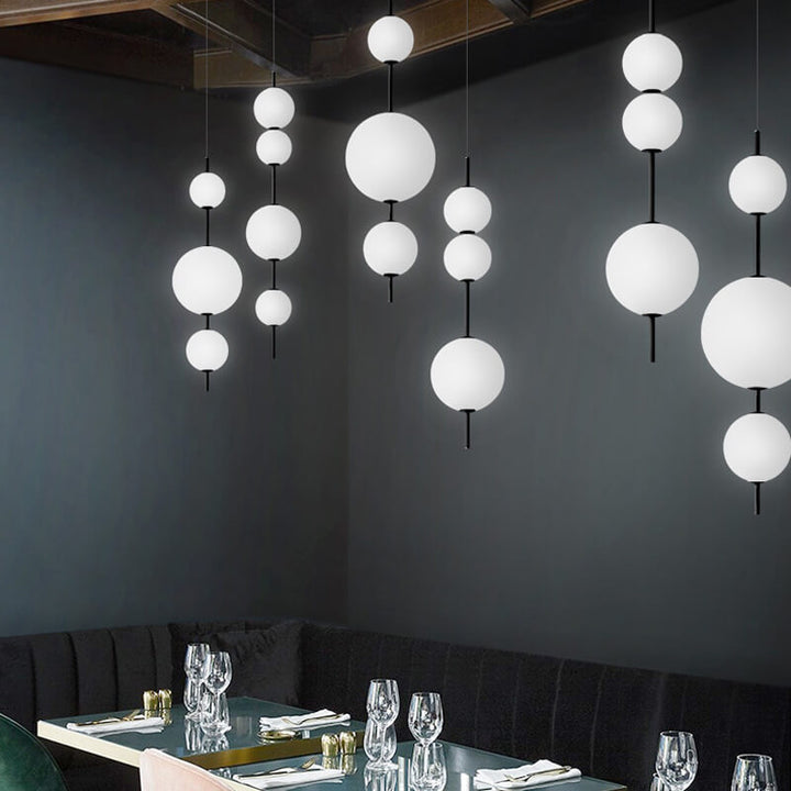 Lampe suspendue LED à boule de verre créative minimaliste moderne 