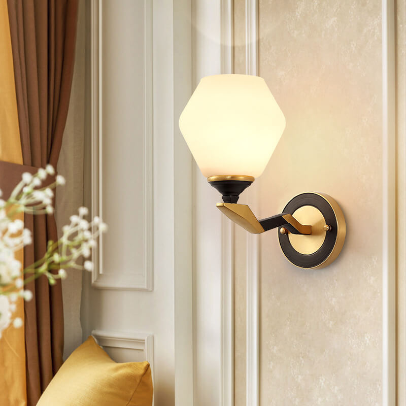 مصباح حائط مسلح بضوء واحد بتصميم هندسي 