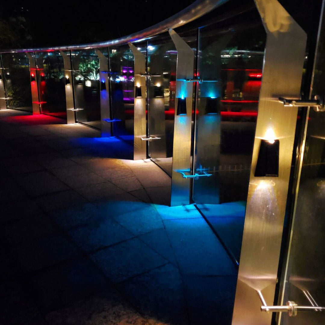 Einfache Trapez-Solar-RGB-Patio-LED-Wandleuchte für den Außenbereich