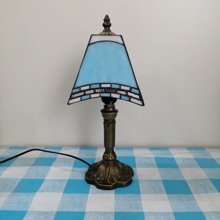 Traditional Tiffany Square Stained Glass Iron 1-Light Table Lamp For Bedroom