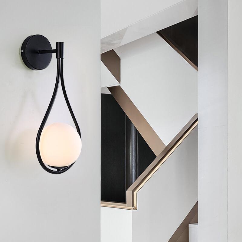Moderne 1-Licht-Globus-Wassertropfen-Form Wandleuchte mit Arm, 2 Designs 