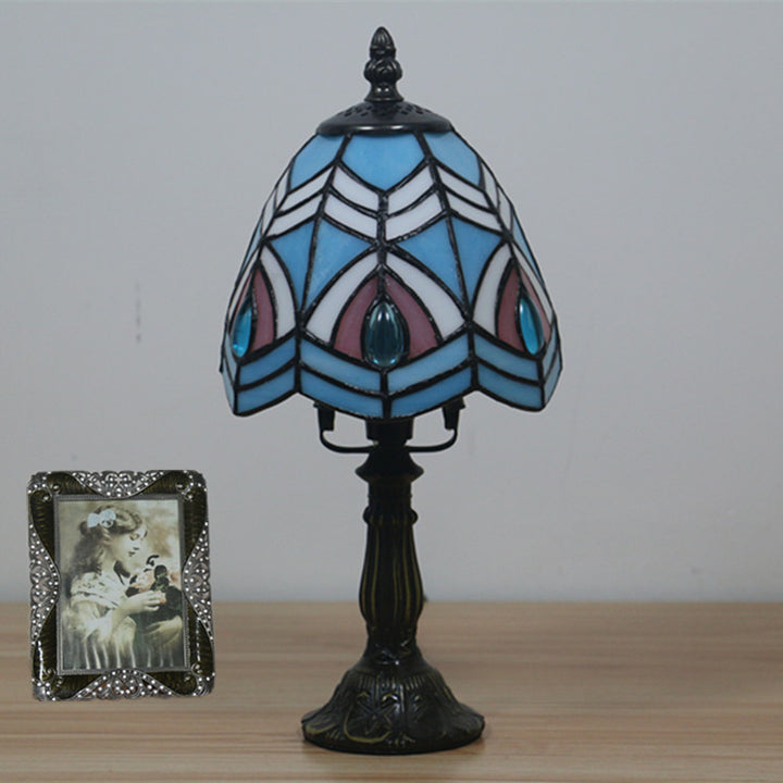 Lámpara de mesa Tiffany tradicional redonda de aleación y vidrio con pantalla cónica tipo domo de 1 luz para dormitorio 