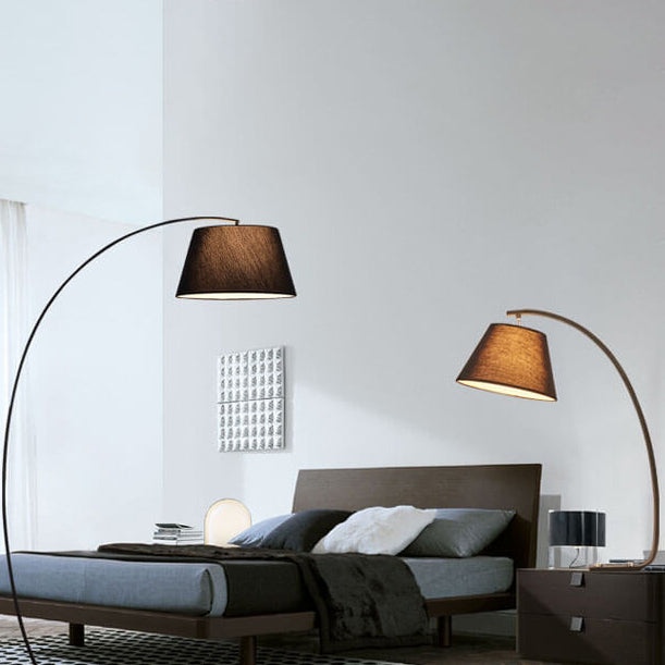 Europäische minimalistische einfarbige Angeleisen-Stoff-Stehlampe mit 1 Licht 