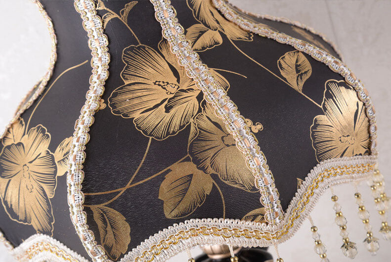 Modern European-style Fabric Petal-shaped 1-Light Table Lamp