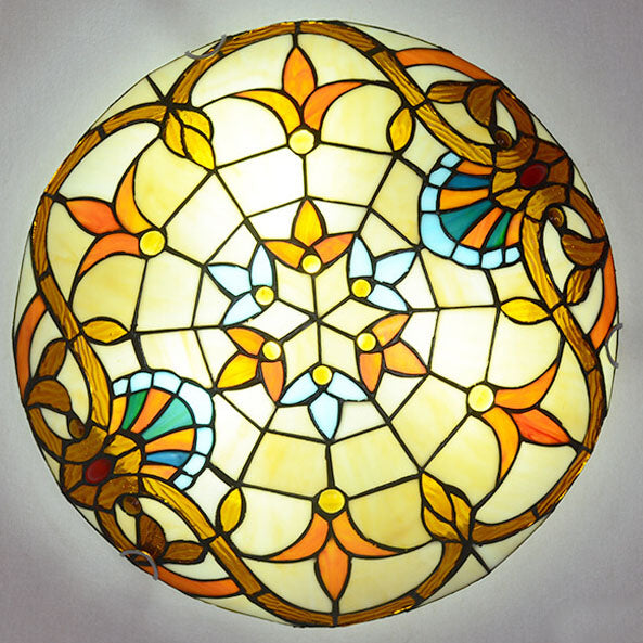 Traditionelle runde Deckenleuchte im europäischen Barockstil aus Buntglas, Eisen und Kupfer mit 2/3/4 Flammen für das Wohnzimmer 