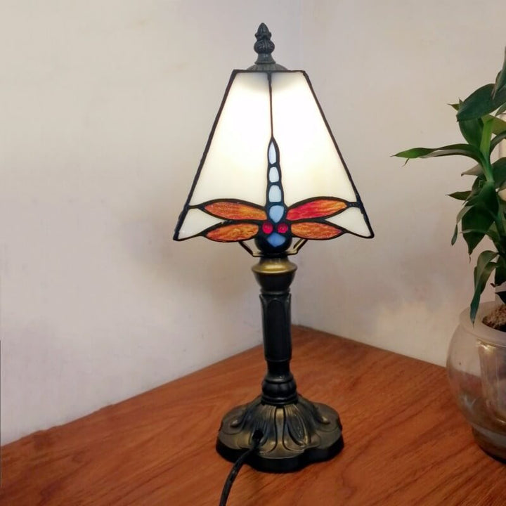 Traditional Tiffany Square Stained Glass Iron 1-Light Table Lamp For Bedroom