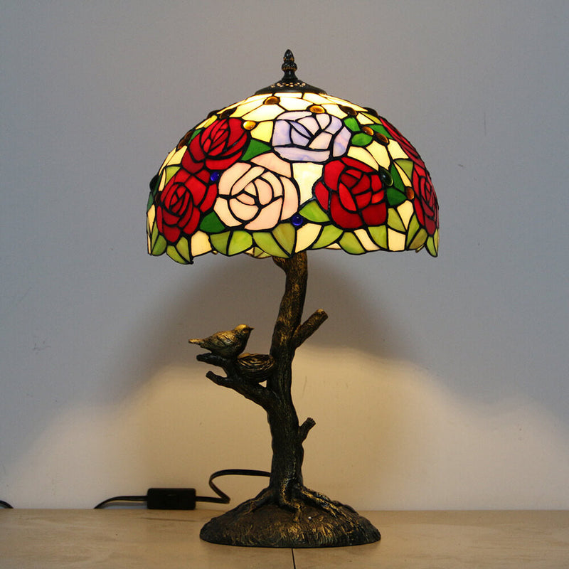 Lampe de table à 1 lumière en verre teinté avec design de papillon et rose Art Tiffany 