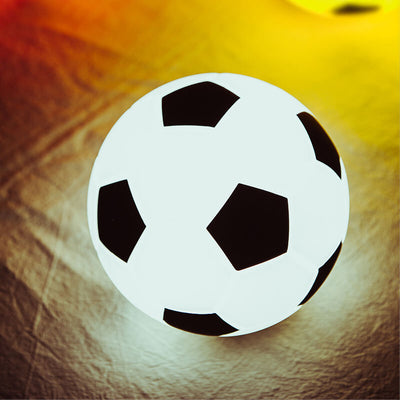 Kreatives Fußball-Silikon-LED-Nachtlicht USB-Ladetischlampe 