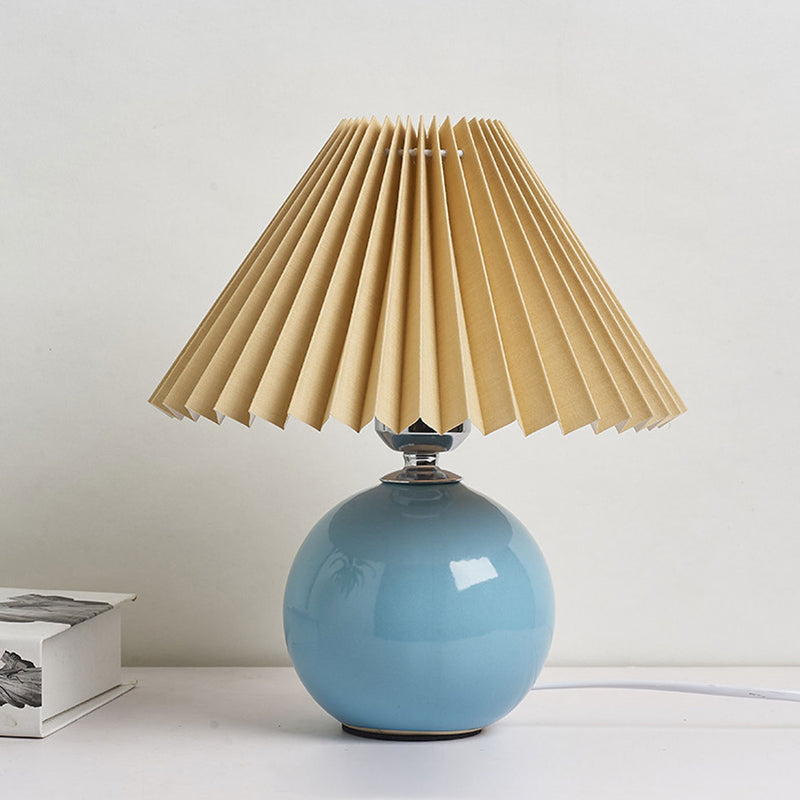 Nordic Minimalist Ceramic Pleated 1-Light Table Lamp