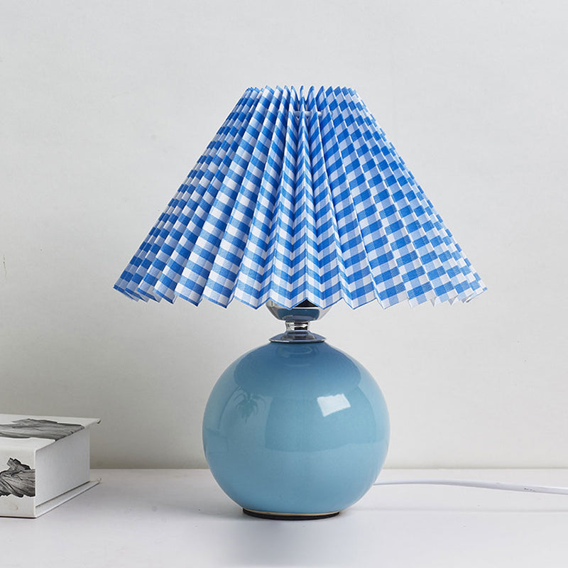 Nordic Minimalist Ceramic Pleated 1-Light Table Lamp