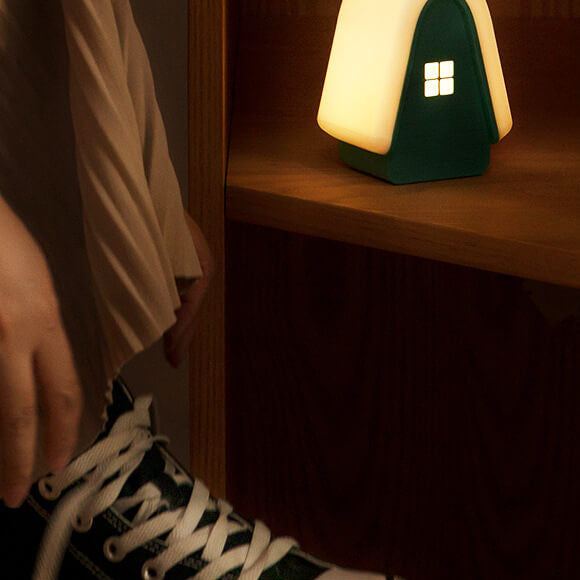 Lámpara de Mesa de Luz Nocturna LED Recargable USB de Silicona en Forma de Casa de Nieve Moderna de Dibujos Animados 