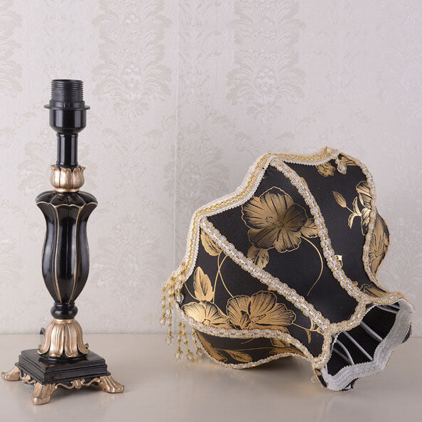 Modern European-style Fabric Petal-shaped 1-Light Table Lamp